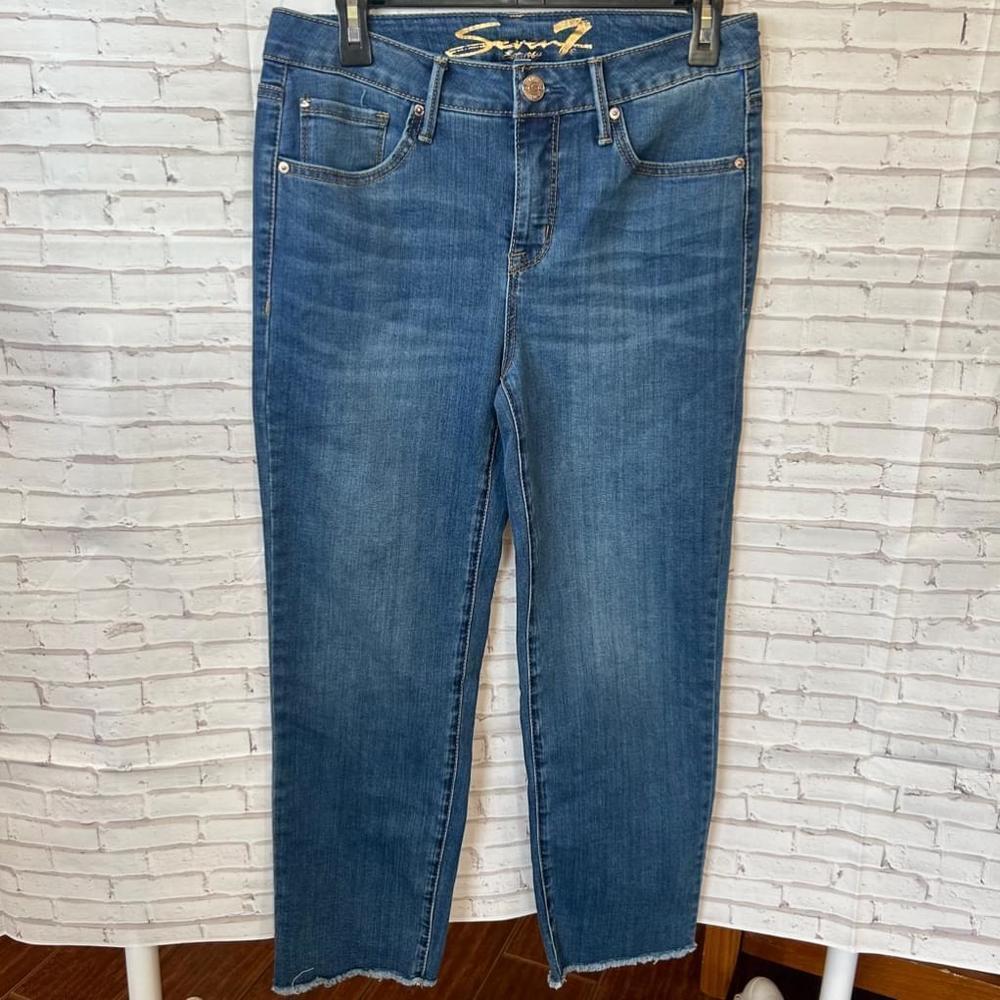 Seven 7 Jeans Women’s size 4 Medium Wash Straight Leg Distressed Bottom
